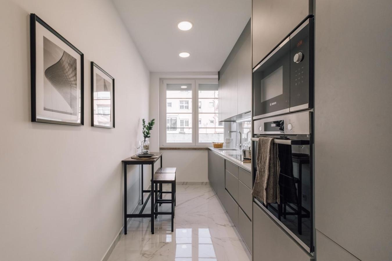 Fado - 3 Bedrooms, Office And Terrace In Alvalade Apartment *