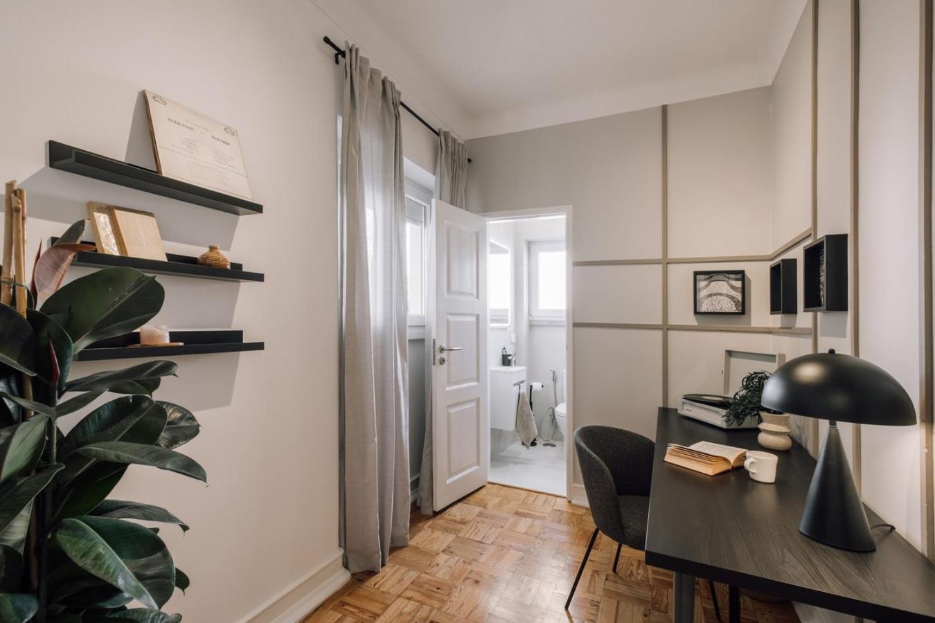 Fado - 3 Bedrooms, Office And Terrace In Alvalade Apartment Lisbon