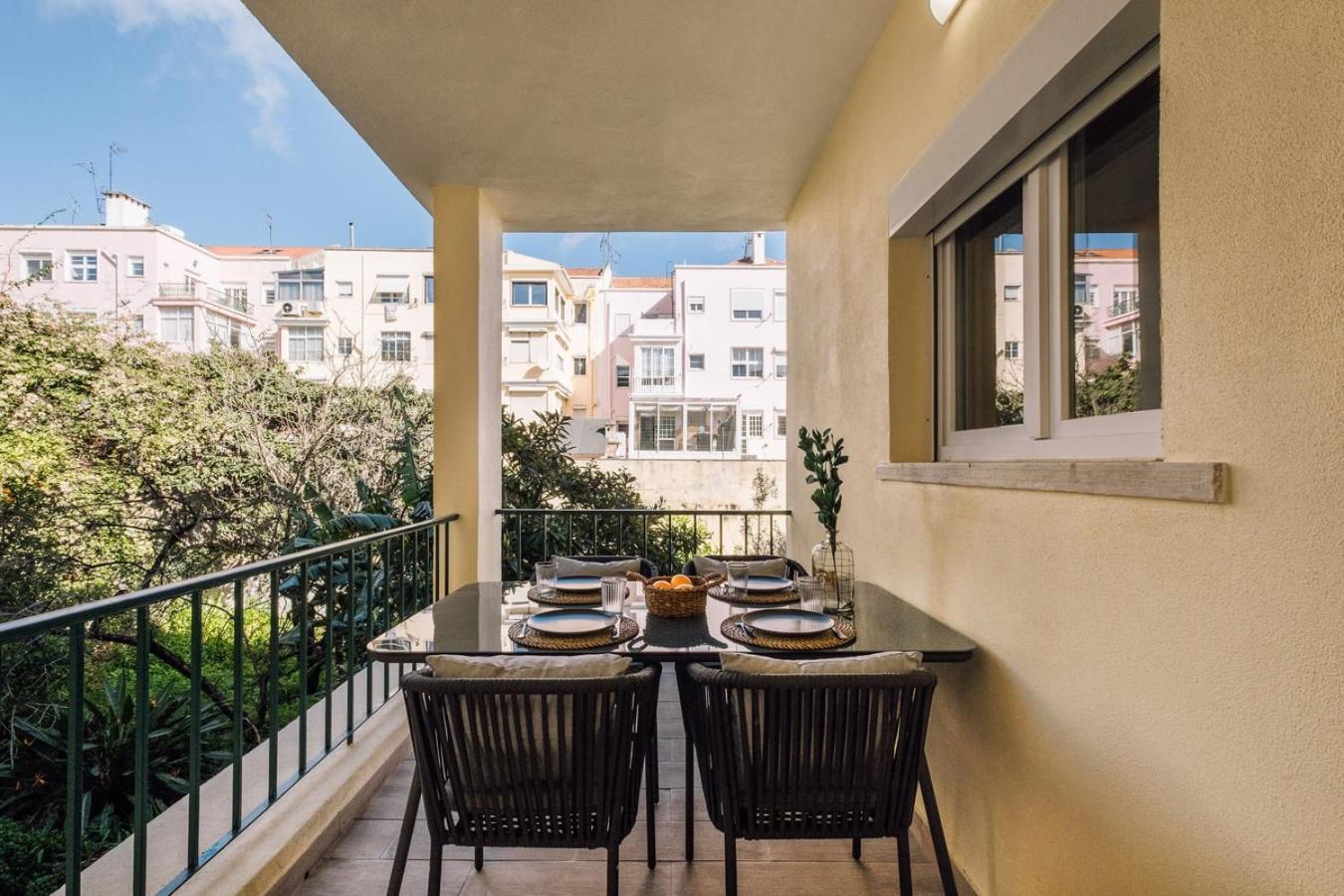 Apartment Fado - 3 Bedrooms, Office And Terrace In Alvalade